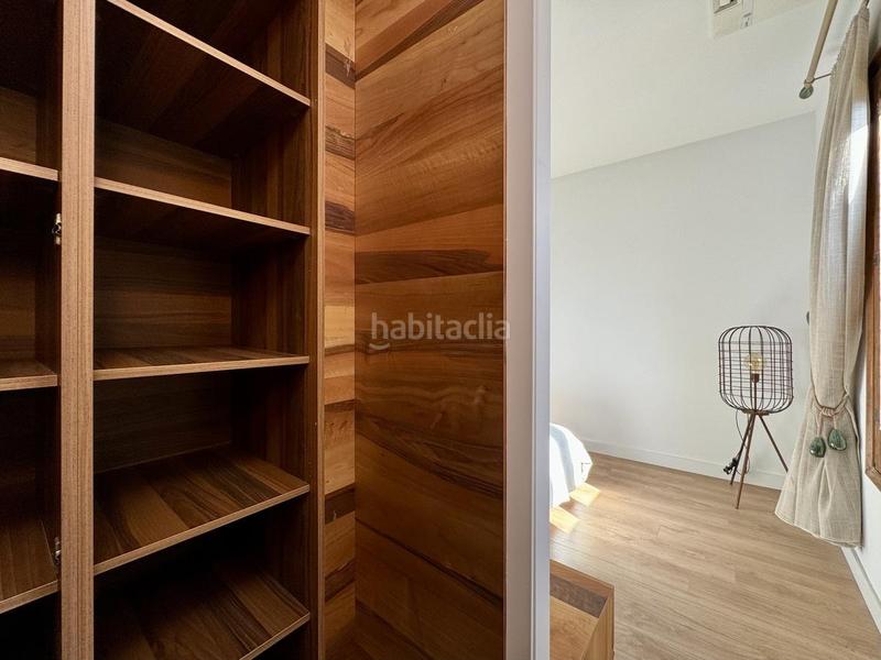 Foto 1f3362f3-733c-40b2-a52e-651dd1b35b03. Etagenwohnung mit heizung in Raval Barcelona