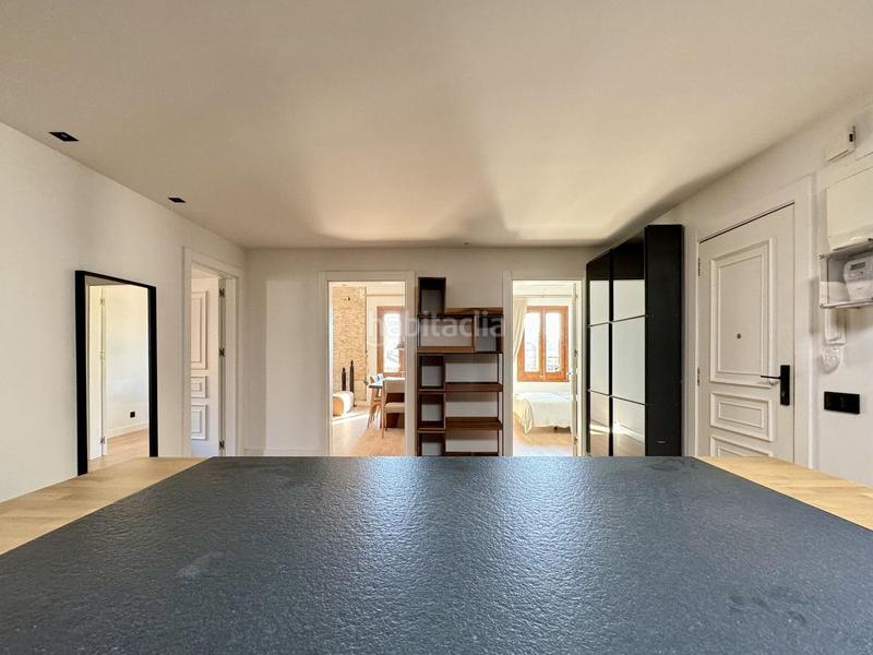 Foto 30fd4b32-4ef0-4972-99d7-ec42ce0171e1. Piso en Raval Barcelona