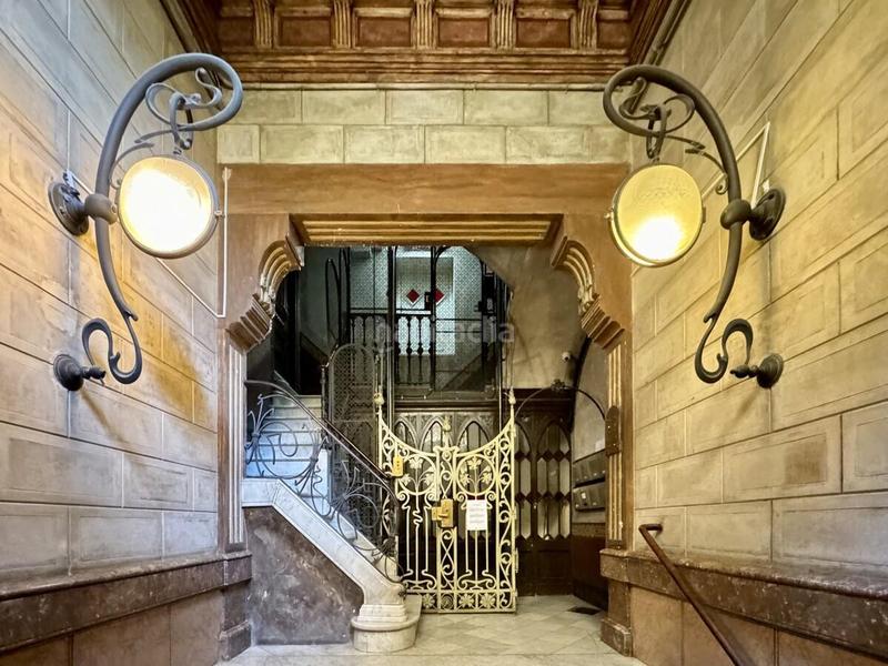 Foto 9c05012d-3f52-40fe-b6ad-ecee30a9ac27. Piso en Raval Barcelona