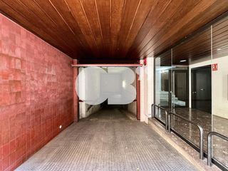 Parking voiture à D'espronceda 304