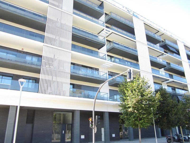 Foto 99b3affb-c7ee-46c2-ac72-fe8137a53dbb. Autoparkplatz in Almeda - El Corte Inglés Cornellà de Llobregat