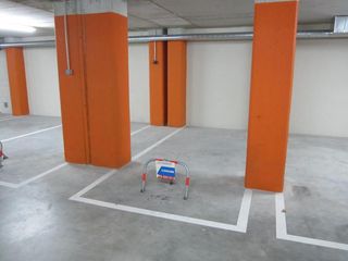 Parking voiture  Del parc de can mercader