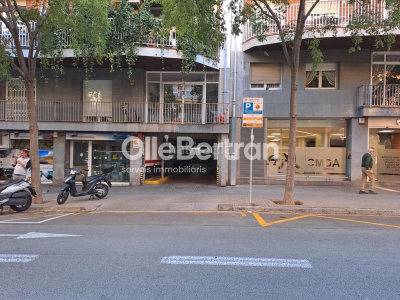 Foto aaddccbd-094f-44fe-b45d-214bc6e8585f. Aparcament cotxe a Sants Barcelona