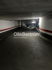 Autoparkplatz in Del consell de cent 357