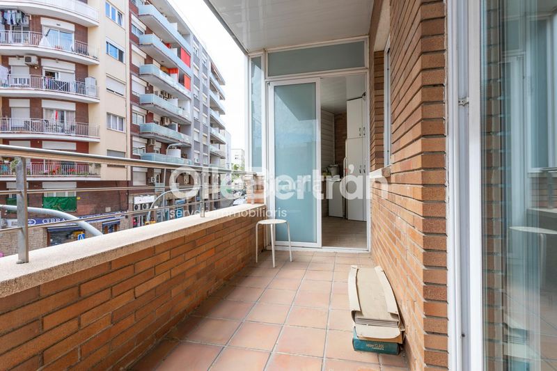 Foto 4dd4bd5b-ee38-4f34-a23e-87bd46431fff. Pis amb calefacció a Sants-Badal Barcelona