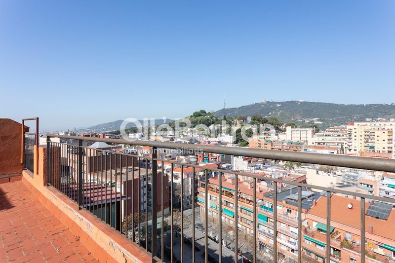 Foto c32cb4c5-60ab-4637-b392-efd6b4f46ec8. Àtic a Carmel Barcelona