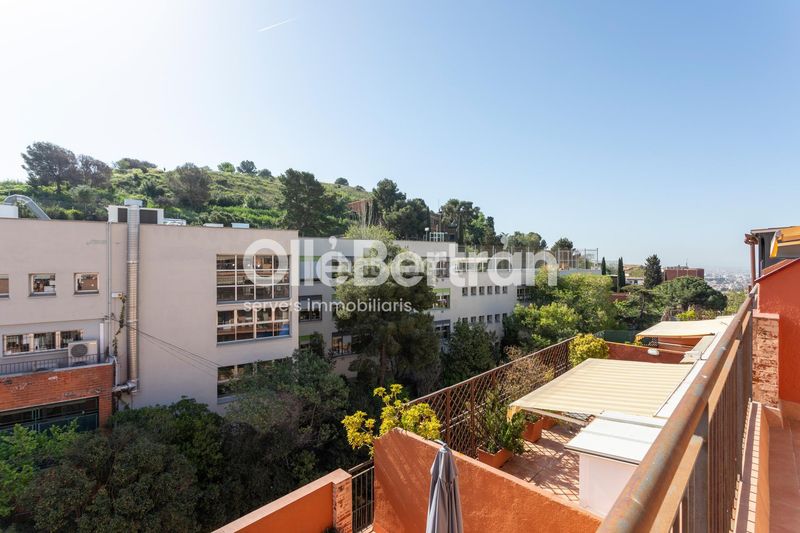 Foto d1b97f4c-141f-47d4-b0d0-802293c4e922. Àtic a Carmel Barcelona