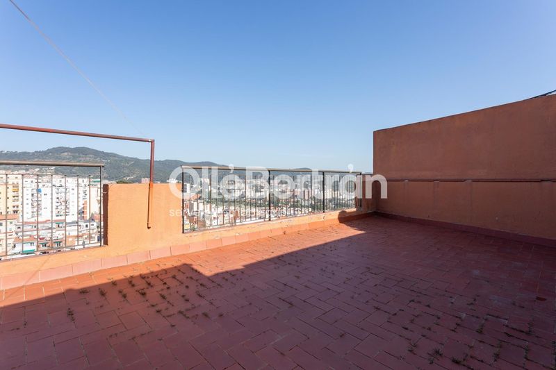 Foto efc1709a-59e8-47a4-9dca-b0b70d20782a. Àtic a Carmel Barcelona