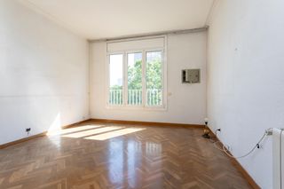 Flat  Numància