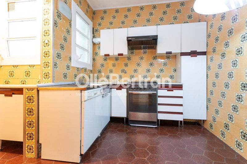 Foto 00cbb3c3-2e62-4194-b37c-4b7c2c48dafe. Pis amb calefacció a Sants Barcelona