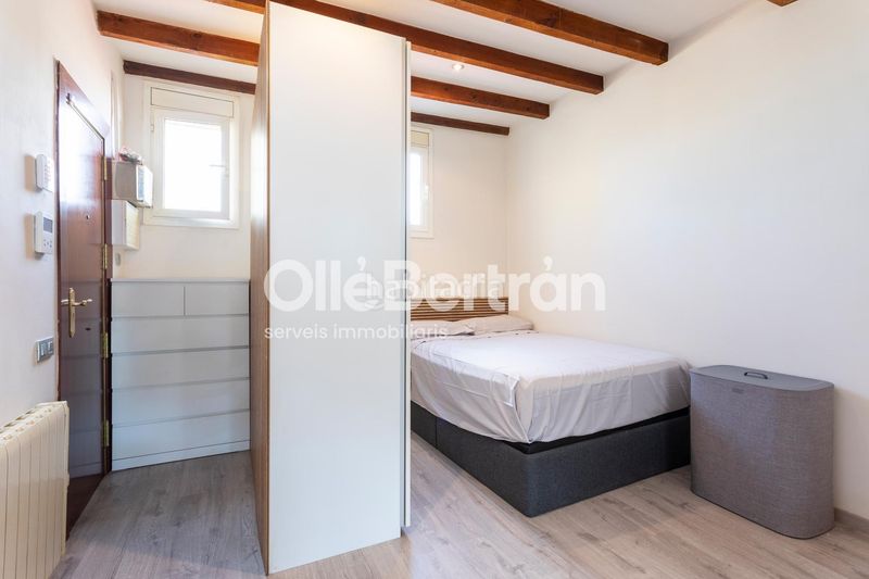 Foto a22a4042-d891-495b-a471-39112a2b00ff. Àtic amb calefacció a Sant Antoni Barcelona