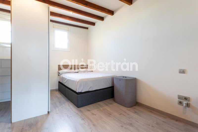 Foto a3ccd8e2-620a-42c7-8d3d-be675e34da33. Àtic amb calefacció a Sant Antoni Barcelona