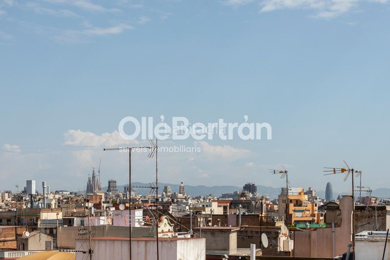 Foto c562b8aa-3b38-49e1-bed0-15bbe5e9981e. Àtic amb calefacció a Sant Antoni Barcelona