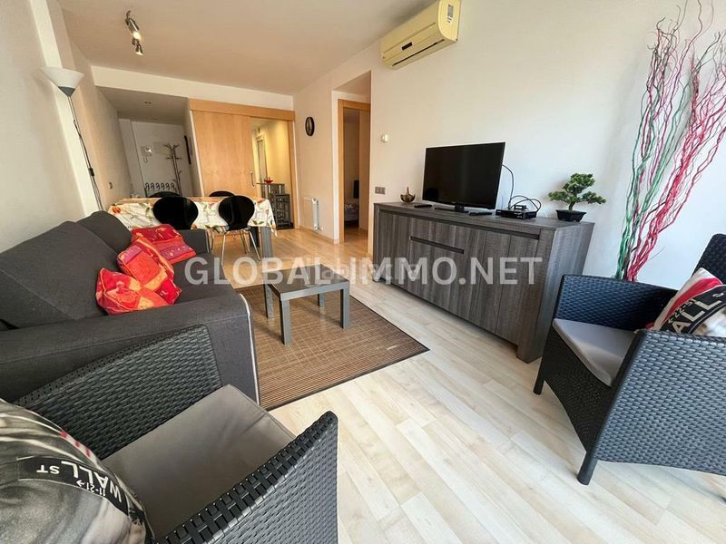 Foto fd395527-6349-43a6-8a6c-09d2d2afc234. Apartament amb calefacció a Centre Roses