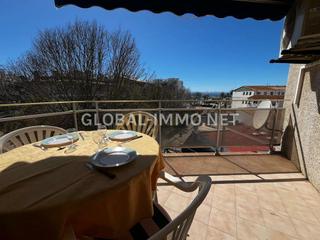 Apartament  Carrer arquitecte gaudí. Piso en el centro de rosas con vistas al mar y parking