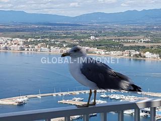 Appartement  Carrer de la pujada del puig rom. Piso 3 dormitorios, parking, piscina y vista mar  roses