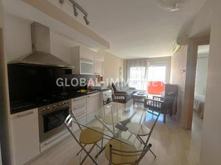Apartament  Carrer tirso de molina. Apartamento 2 dormitorios rosas centro