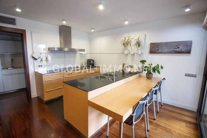 Foto 41ab2513-af15-464b-99b7-b6ec39401bd0. Chalet con riscaldamento parcheggio piscina in Centre Roses