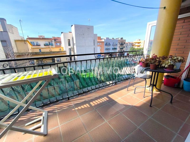 Foto b91794a5-4d18-43f2-9abf-375a8fcc1bbb. Apartament amb calefacció a Centre Roses