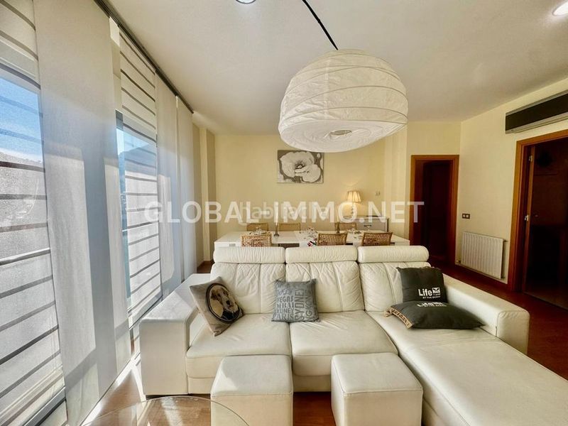 Foto b495fa97-73b3-4d3d-8944-539936b04489. Apartament amb calefacció a Centre Roses