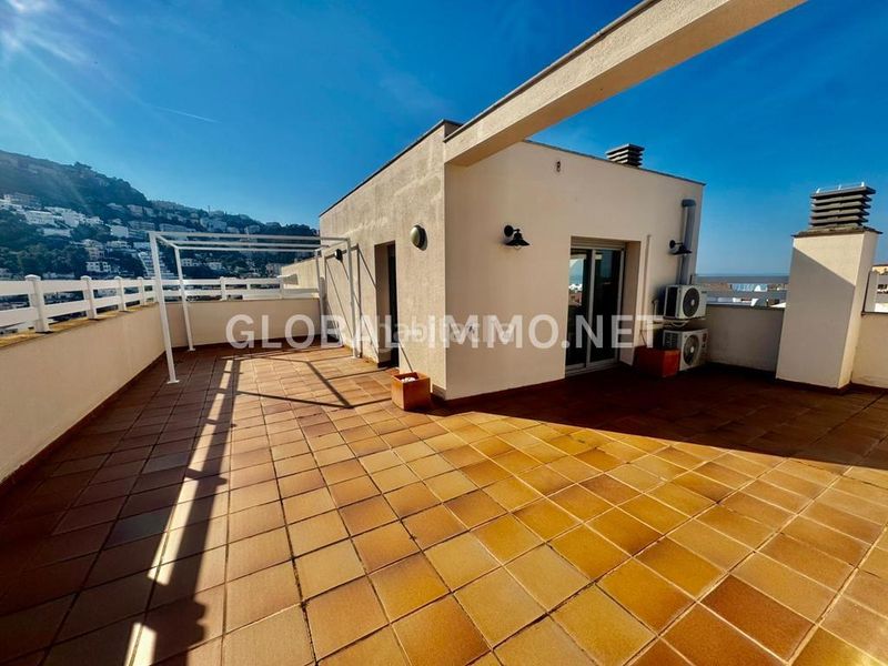Foto eda9a489-2a15-4676-9cc9-e3a4e7d5c7ae. Apartament amb calefacció a Centre Roses