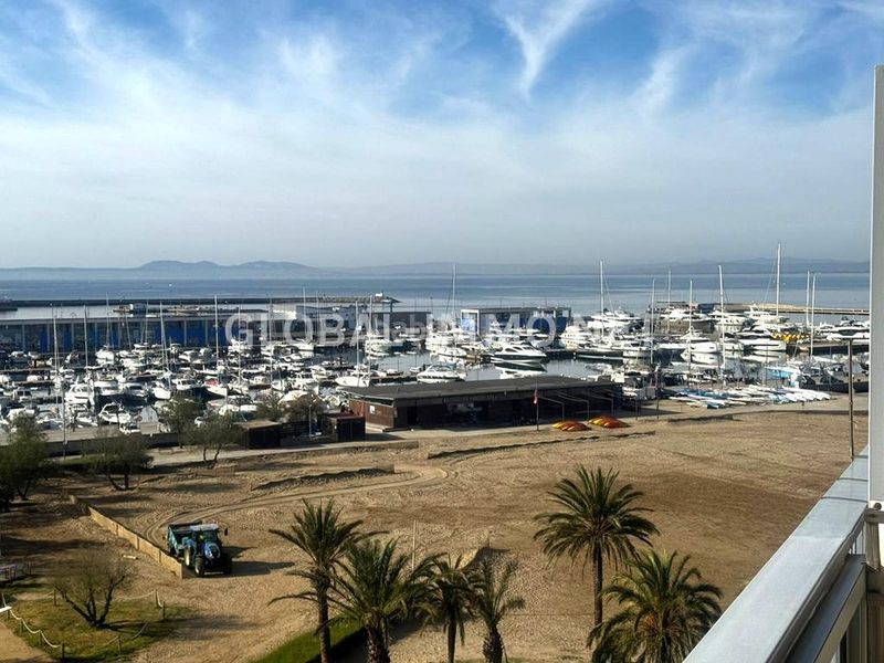 Foto 187f01a5-788f-4923-9266-4852e0f39f46. Apartament amb calefacció a Centre Roses