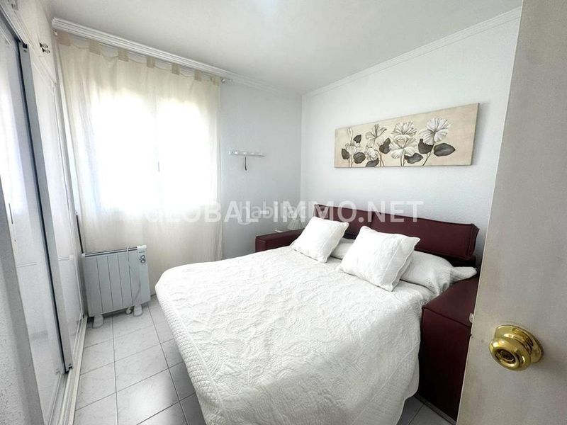 Foto 1ff4023e-e2d2-4aed-88ee-229b6ac5395c. Apartament amb calefacció a Centre Roses