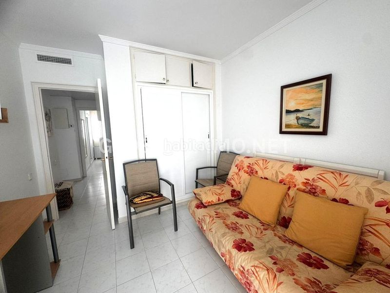 Foto 202582e9-3cb9-4d2d-acad-cb80add389f8. Apartament amb calefacció a Centre Roses