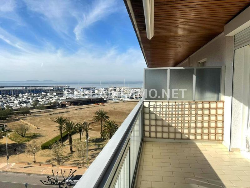 Foto 7ca22736-5623-4cb1-a041-443adf9f202e. Apartament amb calefacció a Centre Roses