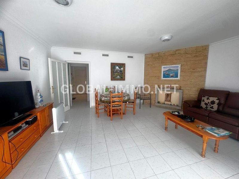 Foto 95212660-48d0-4263-8783-757a332ee402. Apartament amb calefacció a Centre Roses