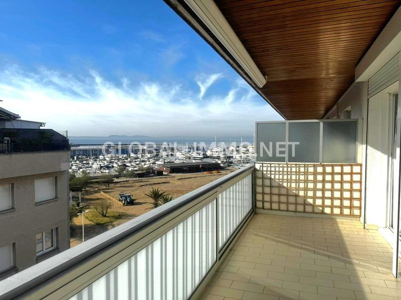 Foto abb62d19-c7ac-4c38-b645-313a7faa6b0a. Apartament amb calefacció a Centre Roses