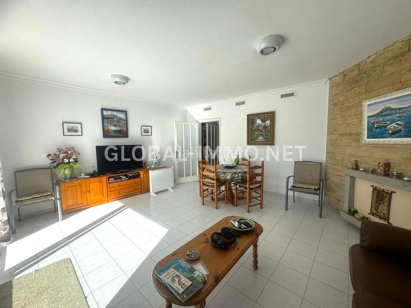 Foto ad4fd88e-b3d9-4d93-b8e1-5d76c212ed32. Apartament amb calefacció a Centre Roses