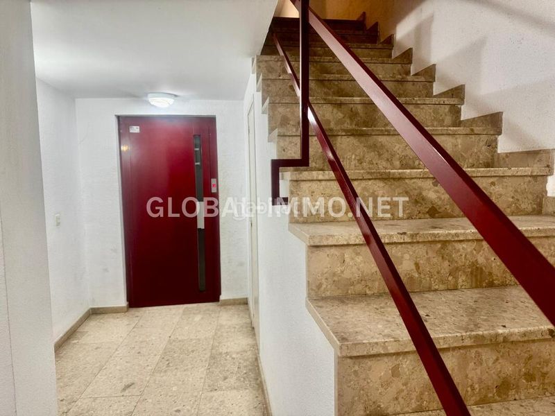 Foto 14910a76-2963-4516-8ff1-1a7fd9acef62. Apartament a Centre Roses