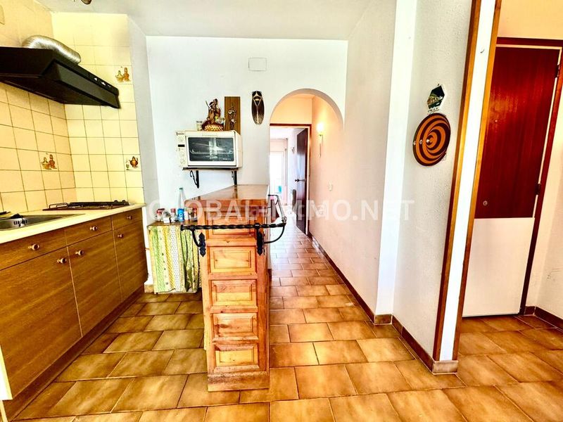 Foto 3b90d8ce-43db-470a-974a-2c0477dc07a8. Apartament a Centre Roses