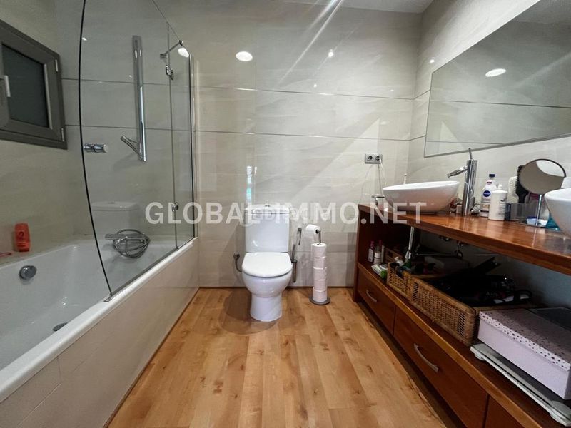 Foto d53efb0b-47af-48dd-9853-7af7fa9ff2ce. Apartament amb aparcament a Centre Roses