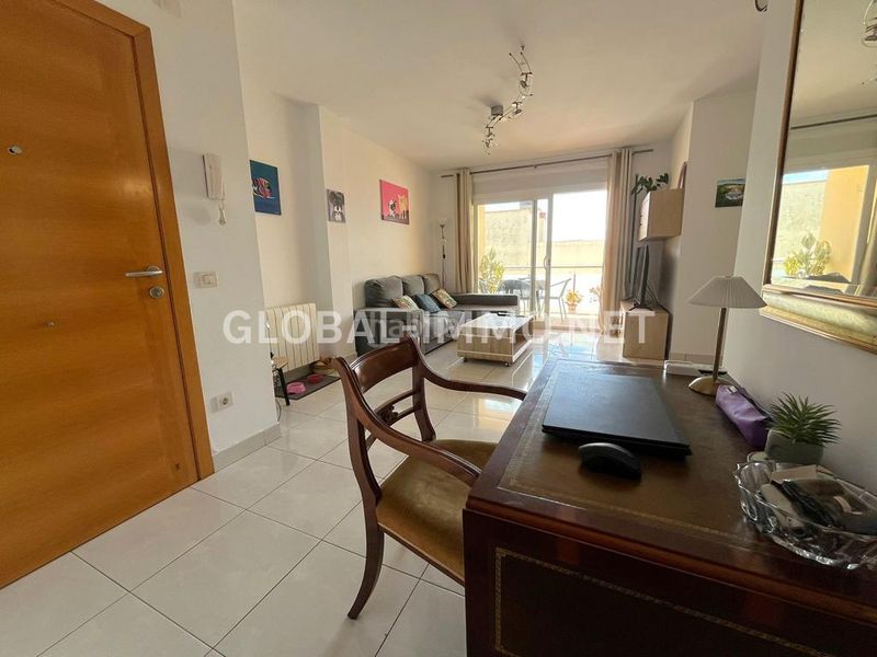 Foto ed88f094-6ead-4c16-b935-c607ca610d5d. Apartament amb calefacció a Centre Roses