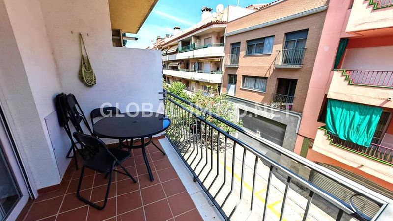 Foto 93d11c50-42a7-4c3a-8abc-ed53ef44a135. Apartament amb calefacció a Centre Roses