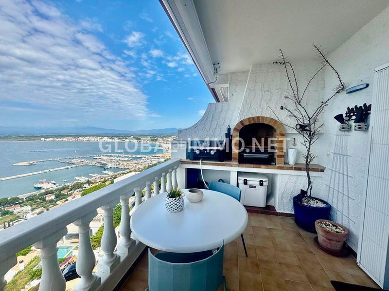 Foto ca172614-9df4-41e2-b5be-e270d2a4ab98. Apartament amb calefacció aparcament piscina a Puig Rom-Canyelles-Almadrava Roses