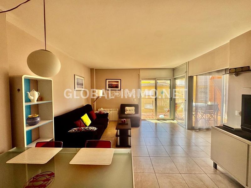 Foto f01f06f8-a6b2-4eca-82a5-019f404b7c7a. Apartament amb calefacció piscina a Santa Margarida Roses
