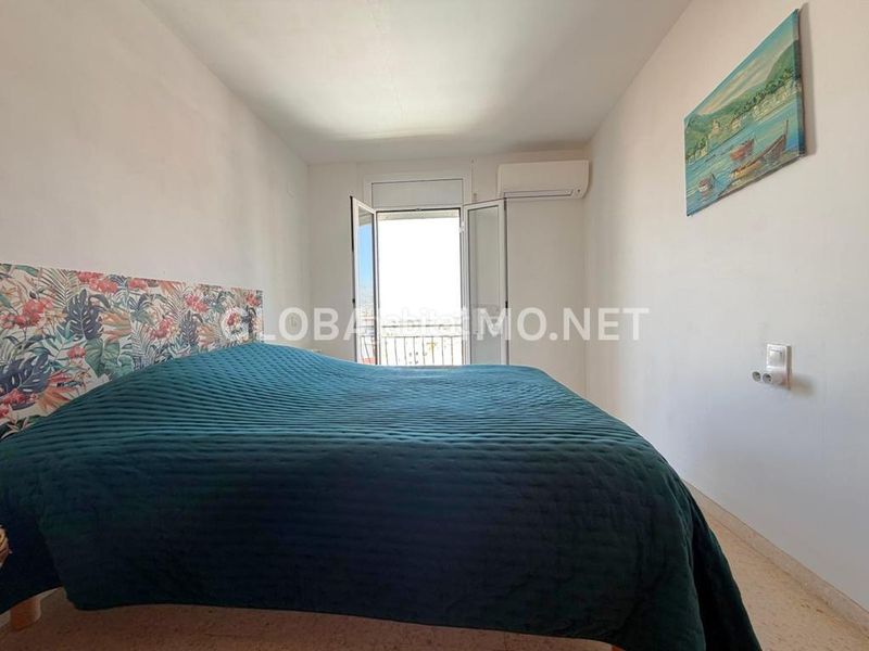Foto 02d889b2-9f14-41cb-995e-3b893b22a0b5. Apartament amb calefacció a Centre Roses