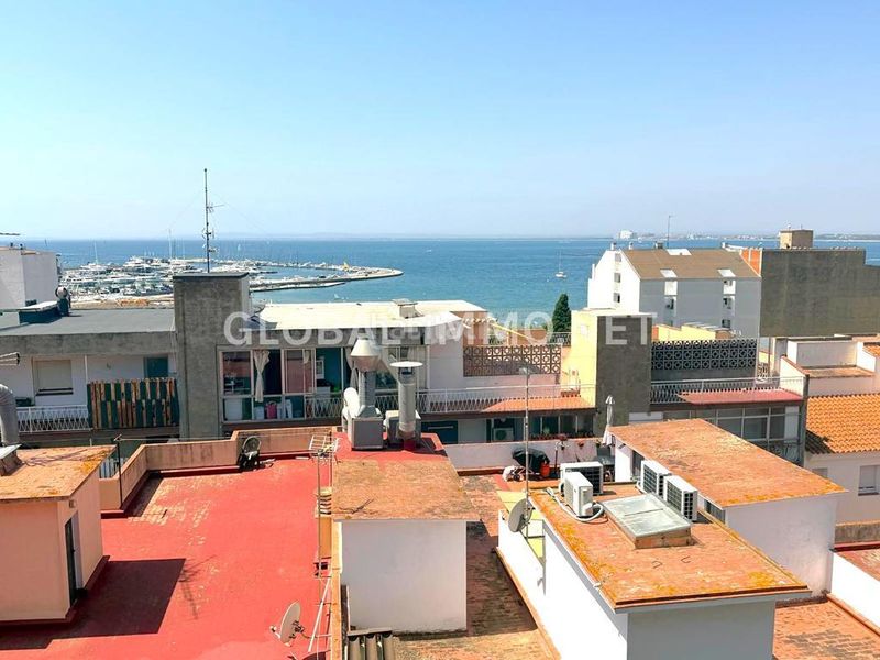 Foto e422464b-4603-49a4-b038-87340dc0e02d. Apartament amb calefacció a Centre Roses