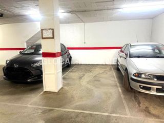 Posto auto  Carrer de valència. Plaza de aparcamiento en venta en el centro de roses