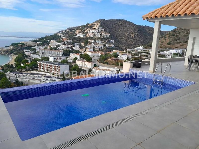 Foto d203d93b-1514-4255-a98b-b49afb5f7b86. Xalet amb calefacció aparcament piscina a Puig Rom-Canyelles-Almadrava Roses