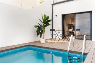 Casa a Carrer de las navas de tolosa 87. Exclusiva casa  a estrenar con piscina privada