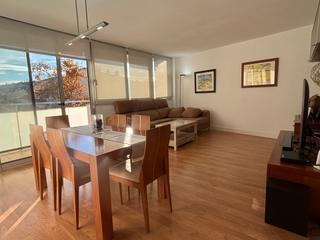 Pis a La Cogullada. Gran piso de 4 habitaciones con parquing a 5 minutos 200 metros