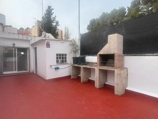 Maison à Can Boada. Casa esquinera con espectacular terraza y garaje/almacén de 140