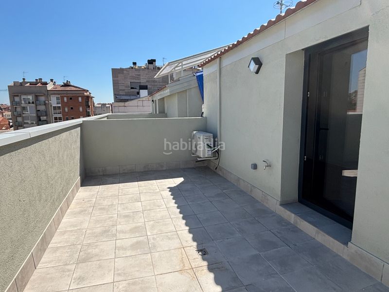Foto e0f10782-82f4-4eb6-a2fe-dce4f7ca7929. Dúplex a carrer de linné 5 a La Cogullada Terrassa