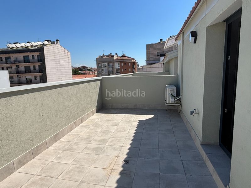 Foto e2ef0070-95d1-420a-b08c-f5784bc23884. Dúplex a carrer de linné 5 a La Cogullada Terrassa