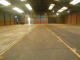 Nau industrial  Carrer de les tres creus. Nave 7500m2
