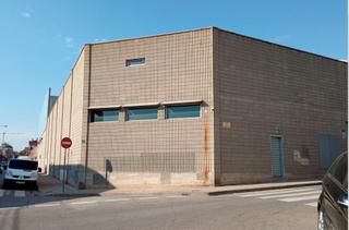 Bâtiment à usage industriel à Sud-Zona Industrial. Nave sabadell en venta con inquilinos